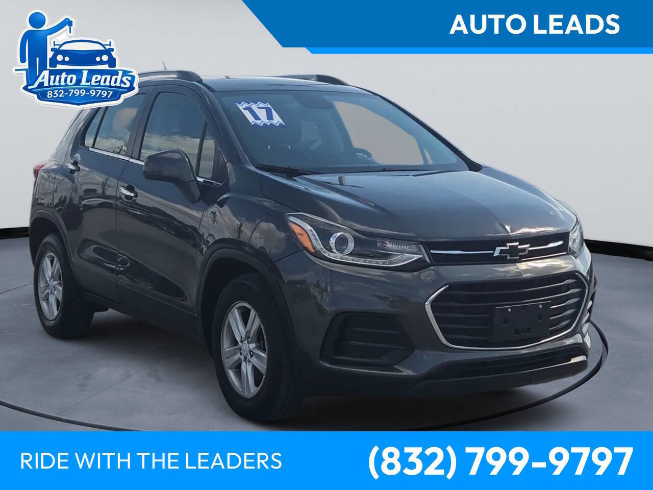Used 2017 Chevrolet Trax LT w/ LT Convenience Package AWD/4WD image 1
