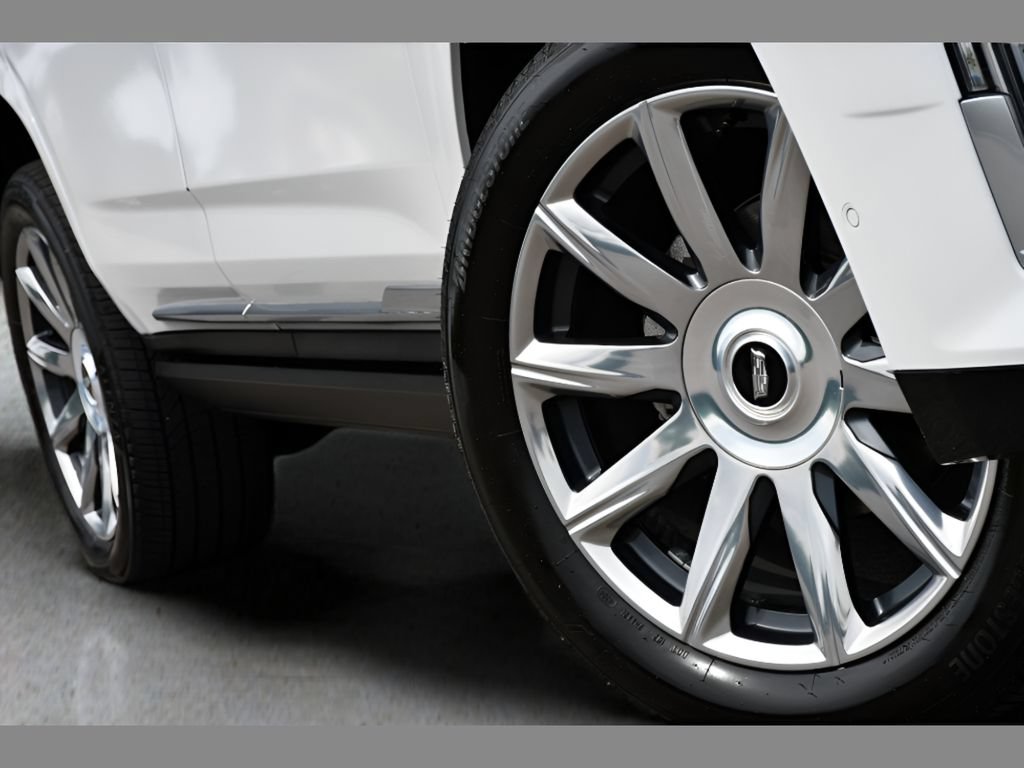 Certified 2023 Cadillac Escalade Premium Luxury Platinum AWD/4WD image 11
