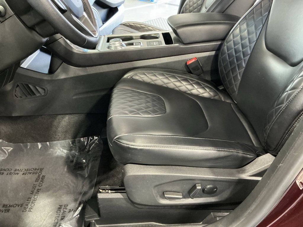 Used 2024 Ford Edge Titanium image 20