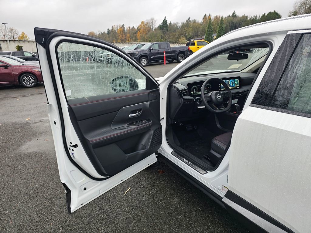 New 2026 Nissan Kicks SR w/ SR Premium Package image 19