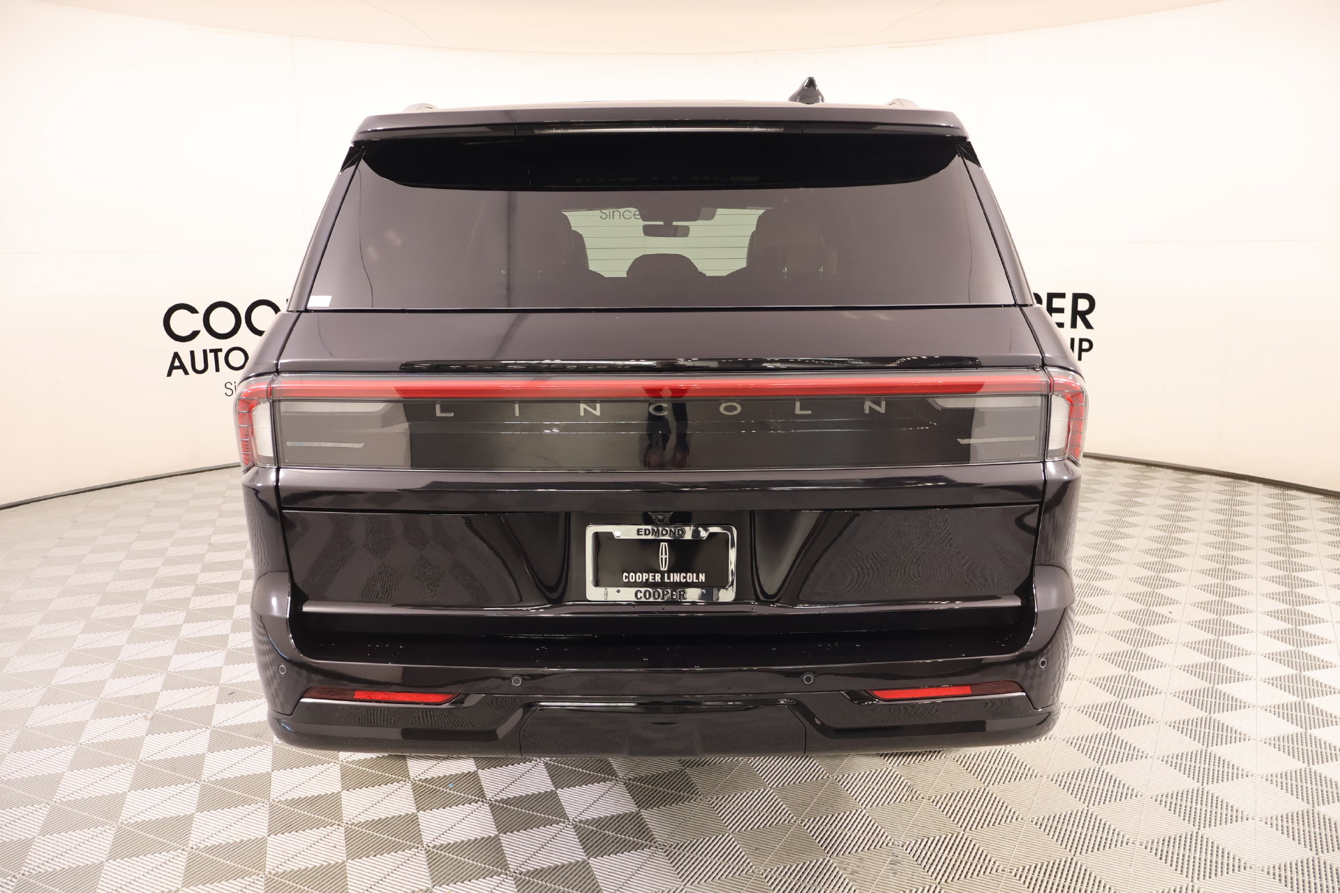 New 2027 Lincoln Navigator L Black Label AWD/4WD image 23