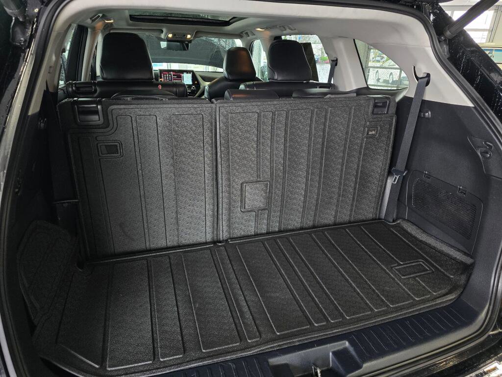 Used 2021 Toyota Highlander Platinum image 15