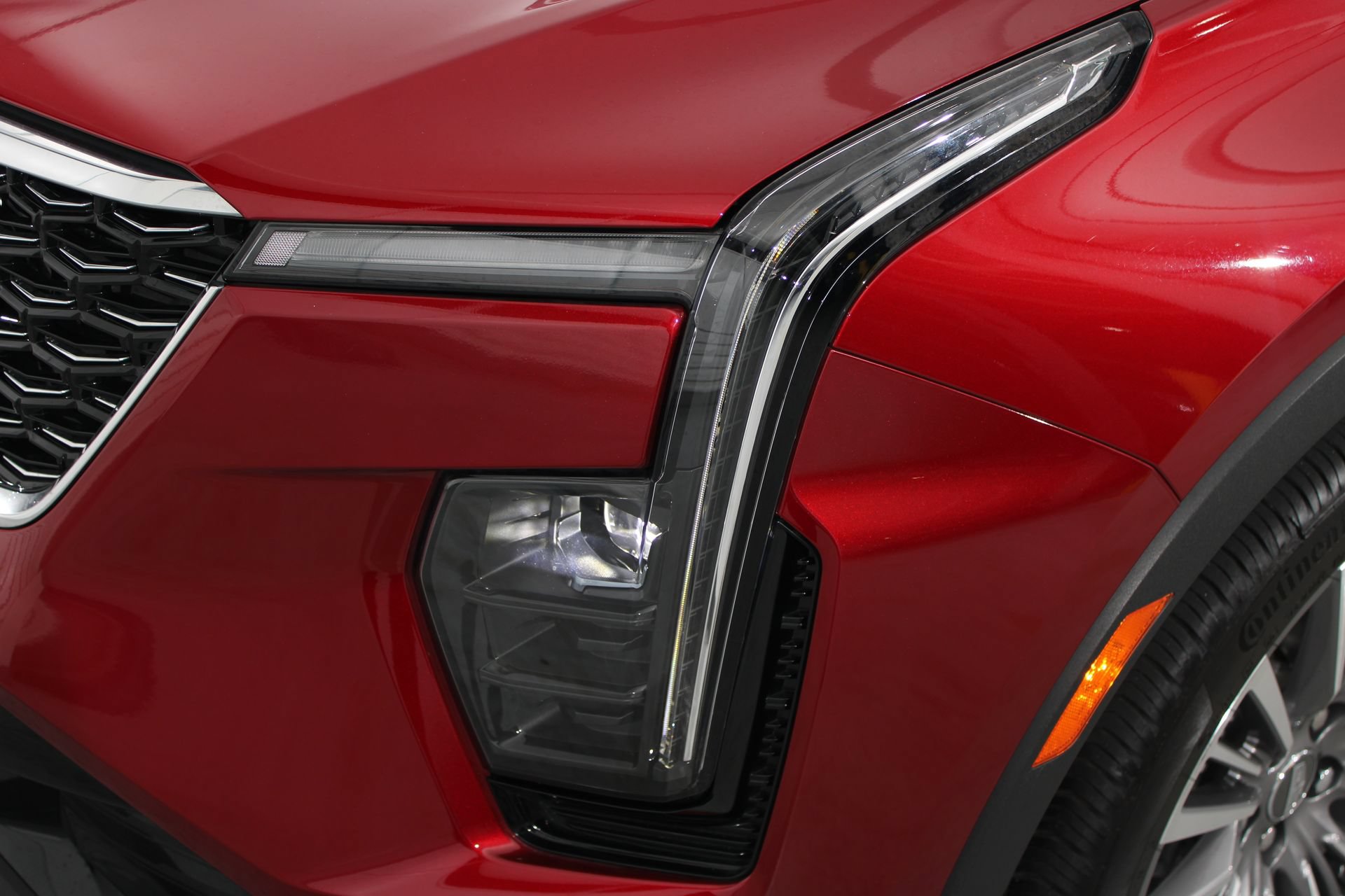 Used 2024 Cadillac XT4 Premium Luxury FWD image 11