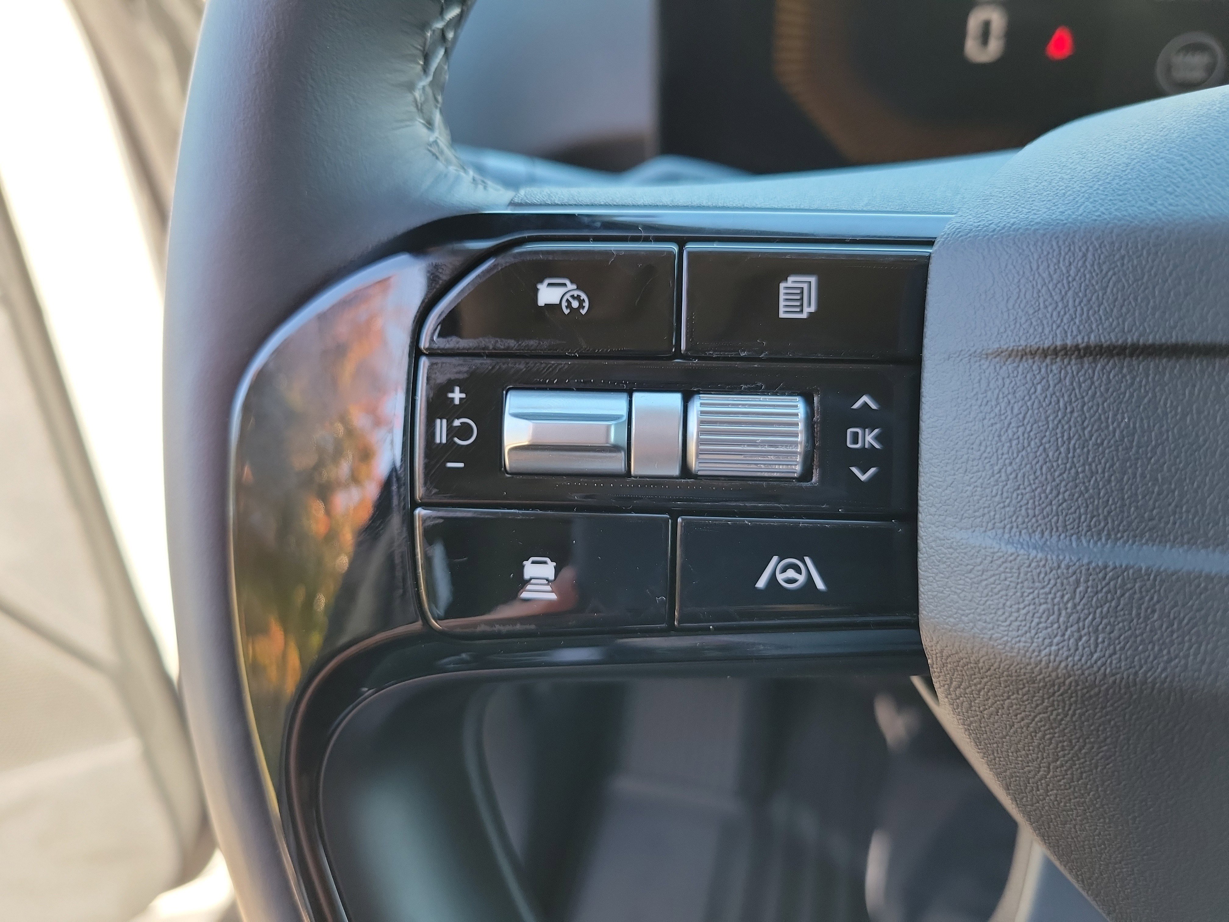 New 2026 Kia Sorento S w/ S Panoramic Sunroof Package image 15