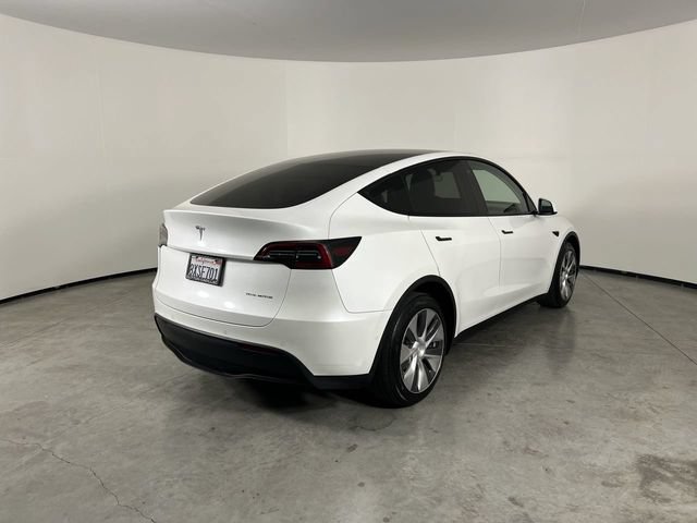 Used 2021 Tesla Model Y Long Range AWD/4WD image 8