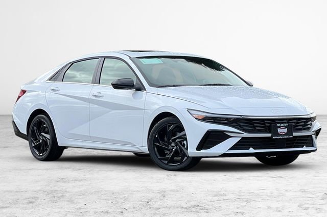 New 2026 Hyundai Elantra SEL Sport Premium FWD image 2