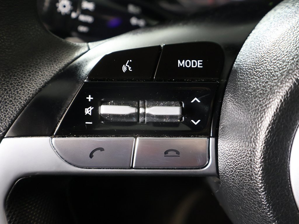 Used 2023 Hyundai Elantra SEL image 38