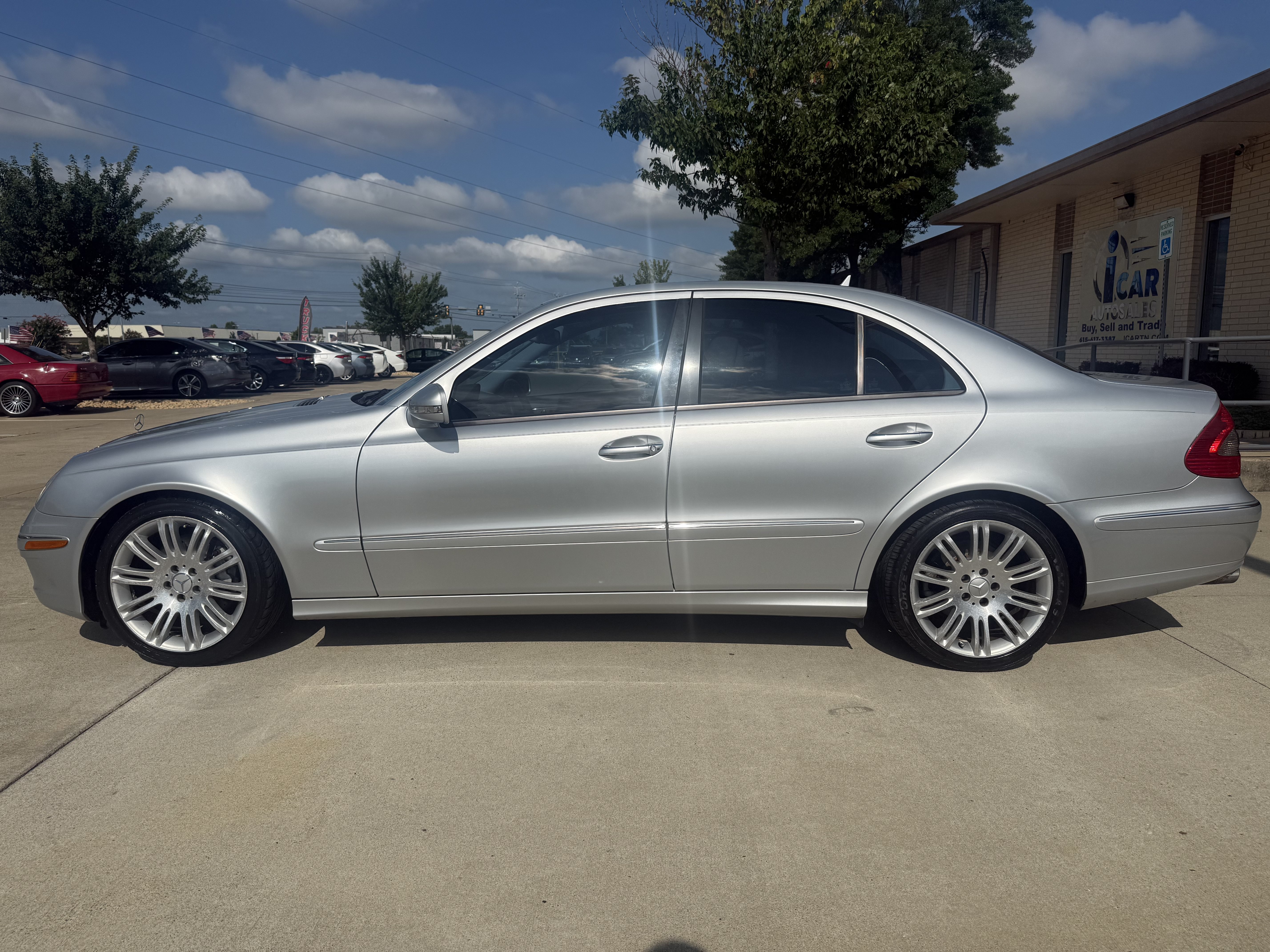 Used 2007 Mercedes-Benz E 350 Sedan w/ Premium Pkg 1 image 4