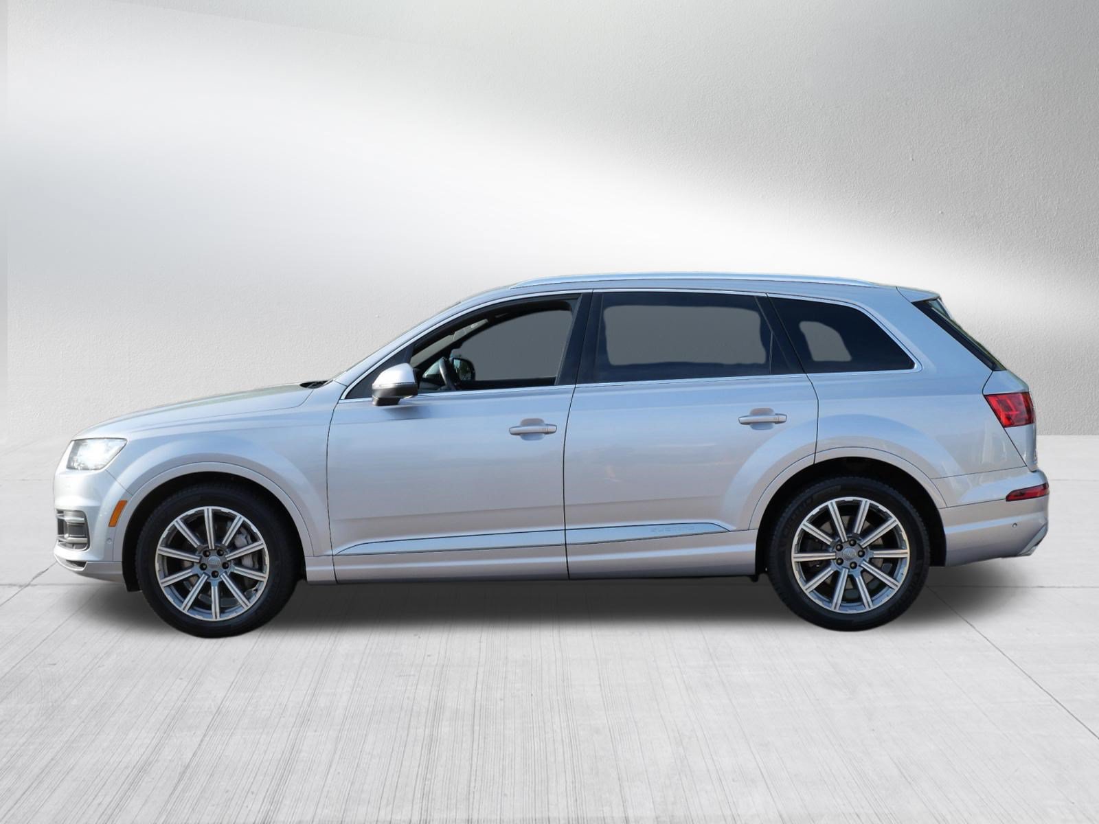 Used 2019 Audi Q7 3.0T Prestige w/ Prestige Package AWD/4WD image 4