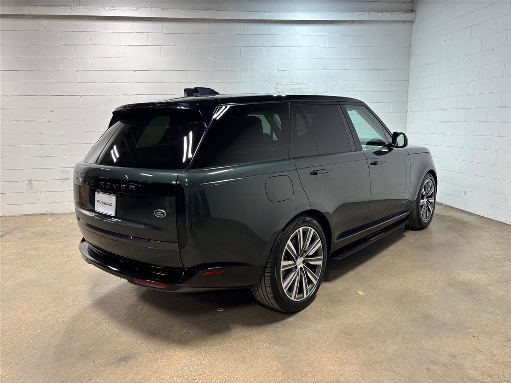 Used 2023 Land Rover Range Rover SE image 6