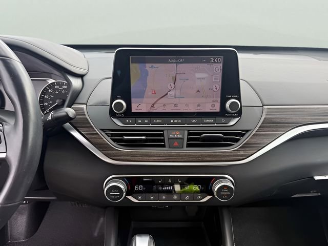 Used 2020 Nissan Altima 2.0 Platinum FWD image 16