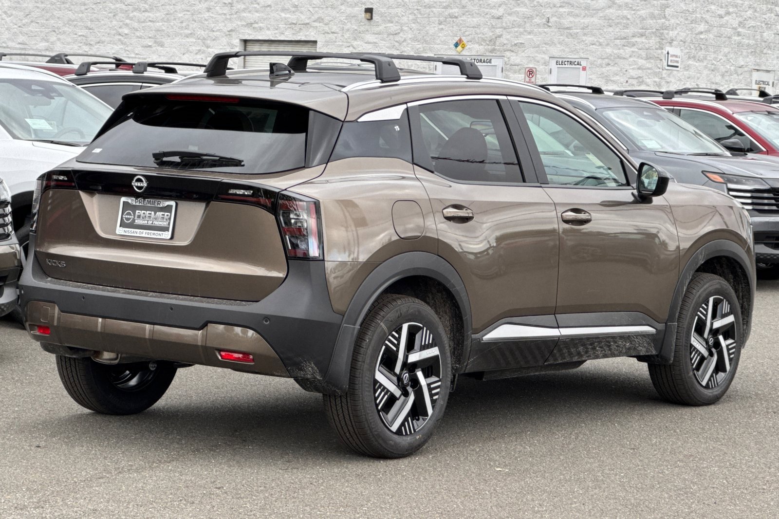 New 2026 Nissan Kicks SV w/ SV Premium Package image 4