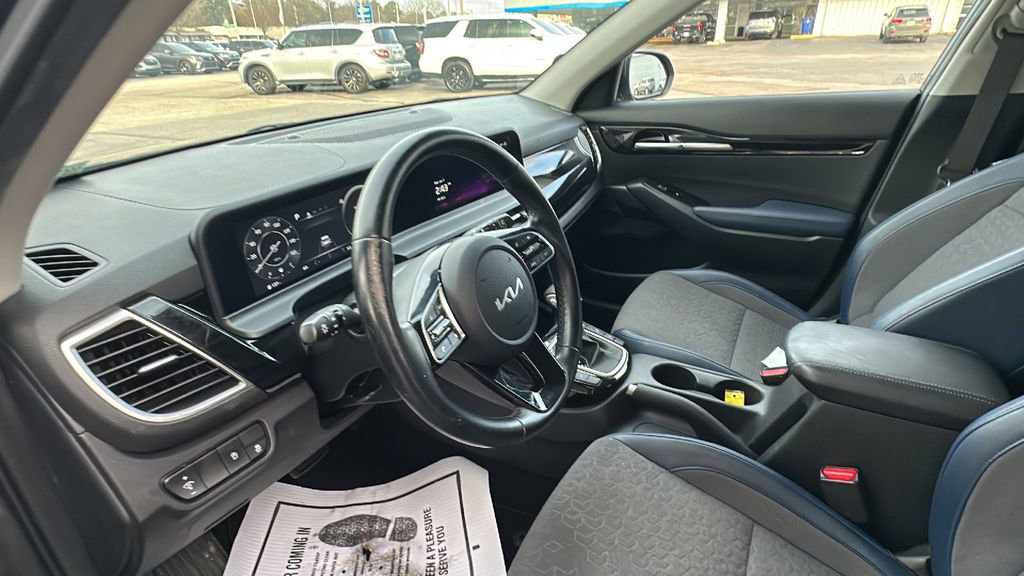 Used 2024 Kia Seltos S image 11