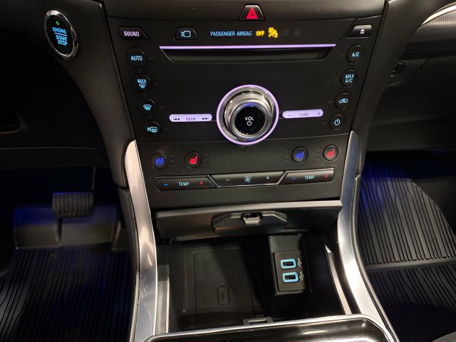 Used 2019 Ford Edge Titanium w/ Equipment Group 301A AWD/4WD image 19