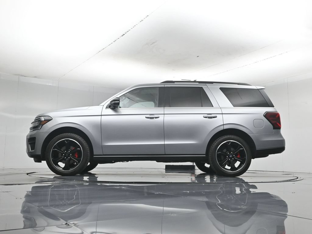 Used 2023 Ford Expedition Limited AWD/4WD image 7
