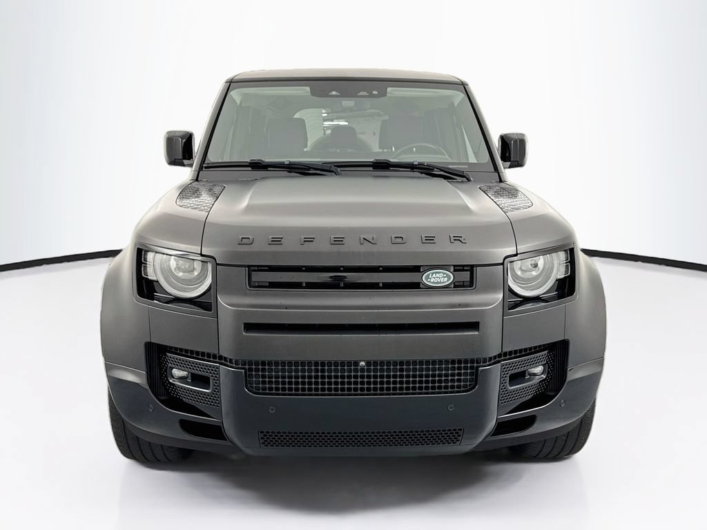 Certified 2024 Land Rover Defender 110 X-Dynamic SE AWD/4WD image 2