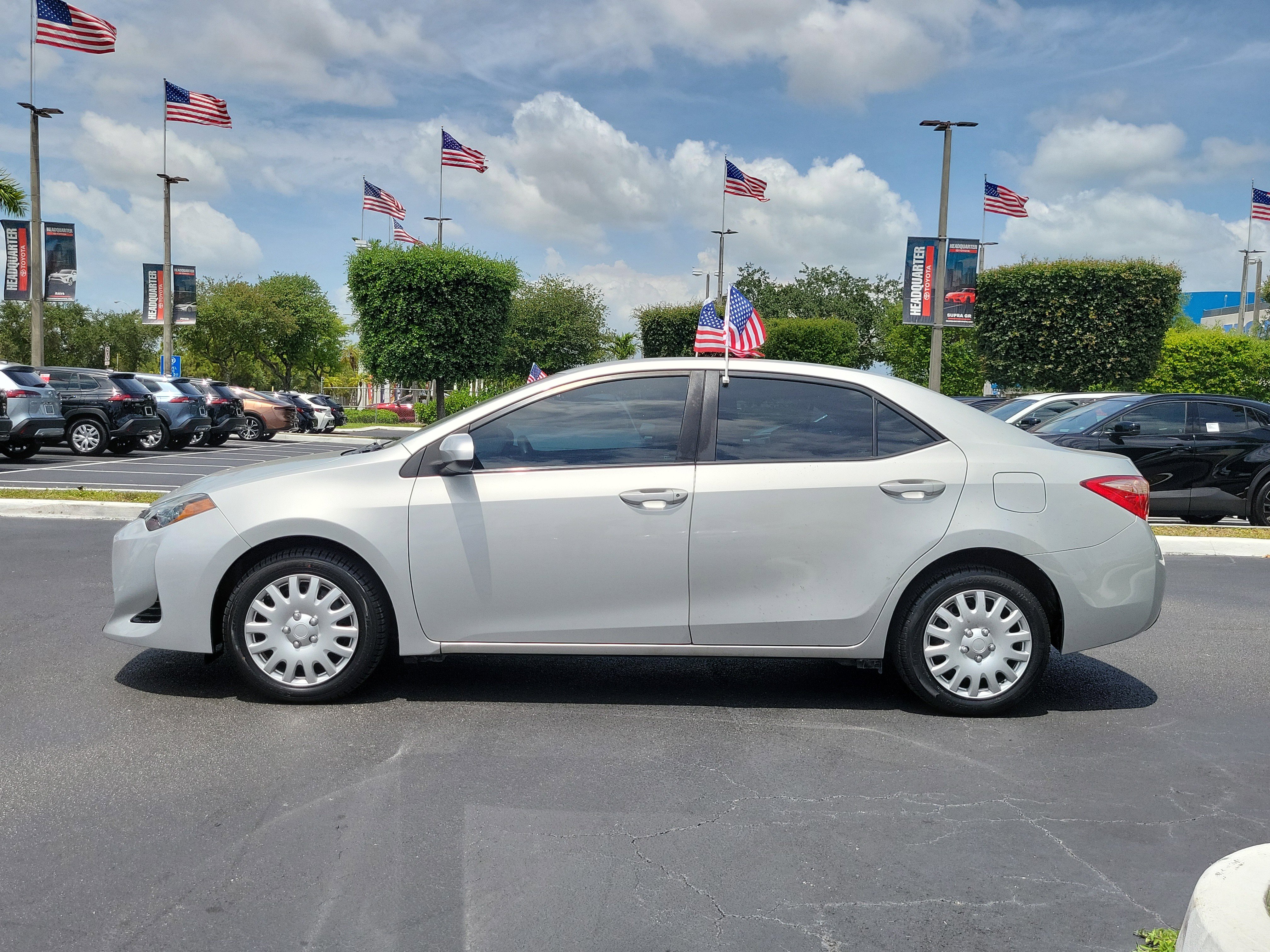 Used 2019 Toyota Corolla LE FWD image 7