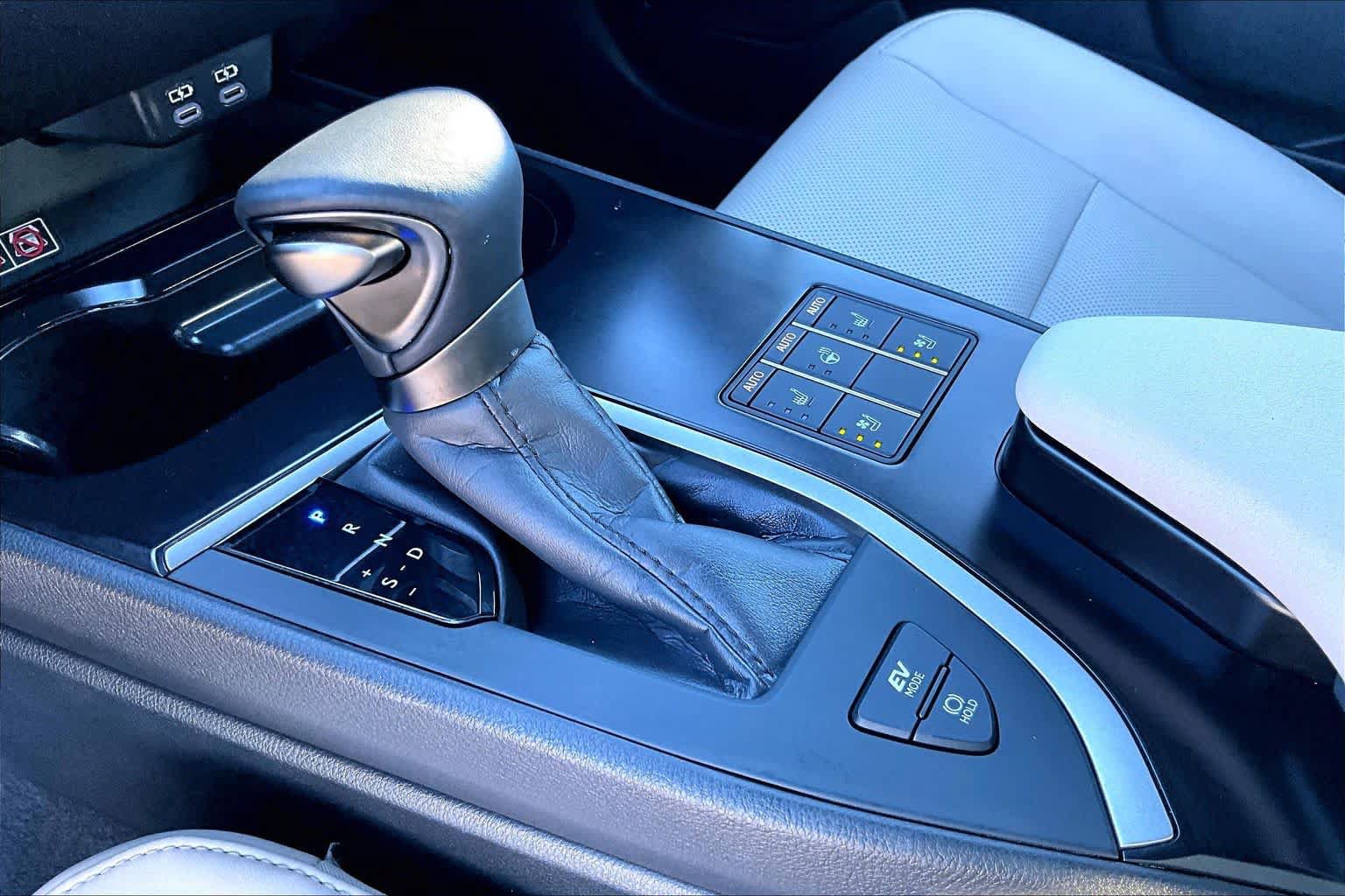 Certified 2024 Lexus UX 250h FWD w/ Premium Package image 15