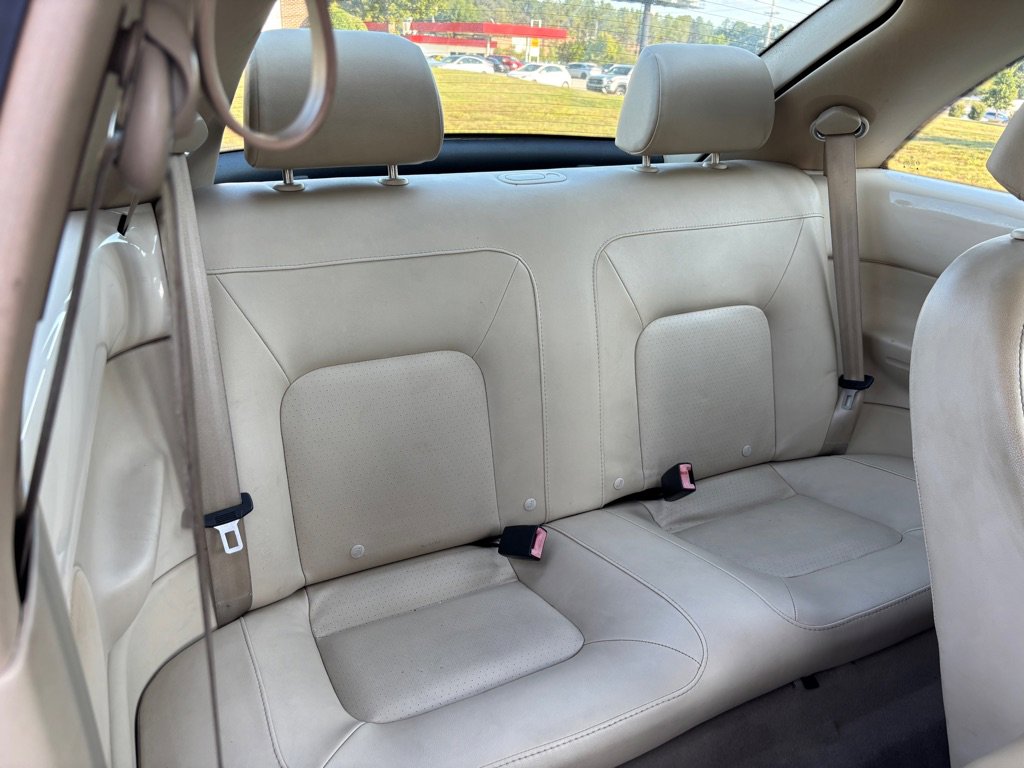 Used 2009 Volkswagen Beetle S image 14