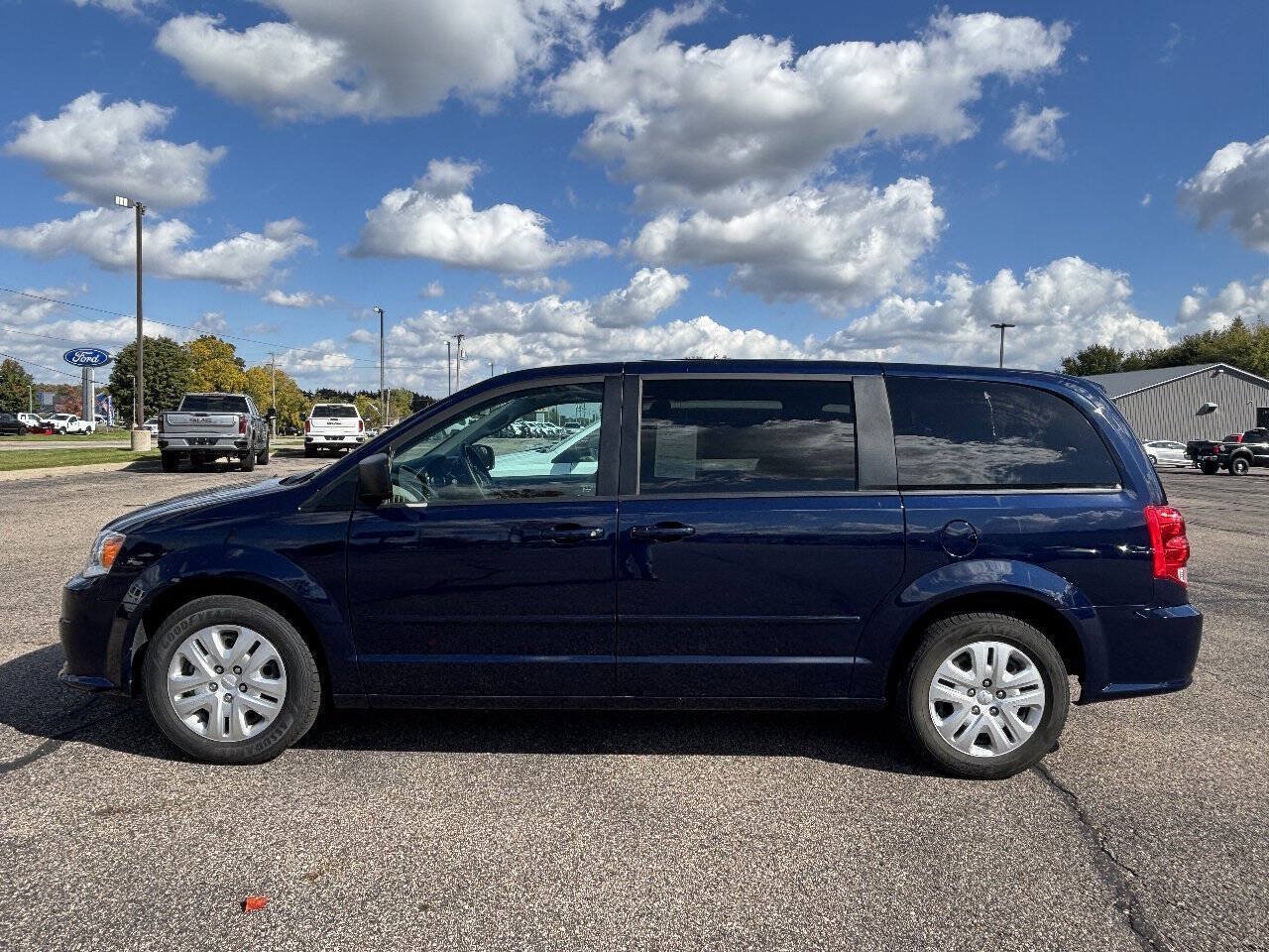 Used 2014 Dodge Grand Caravan SE w/ Quick Order Package 29E SE FWD image 1