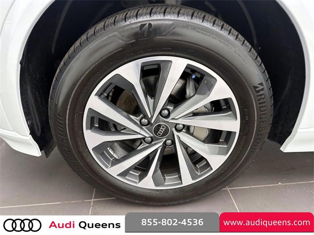 Used 2025 Audi Q6 e-tron Premium Plus image 8
