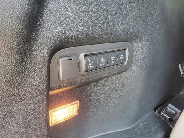 Used 1999 Chevrolet Corvette Convertible w/ Memory Pkg image 27