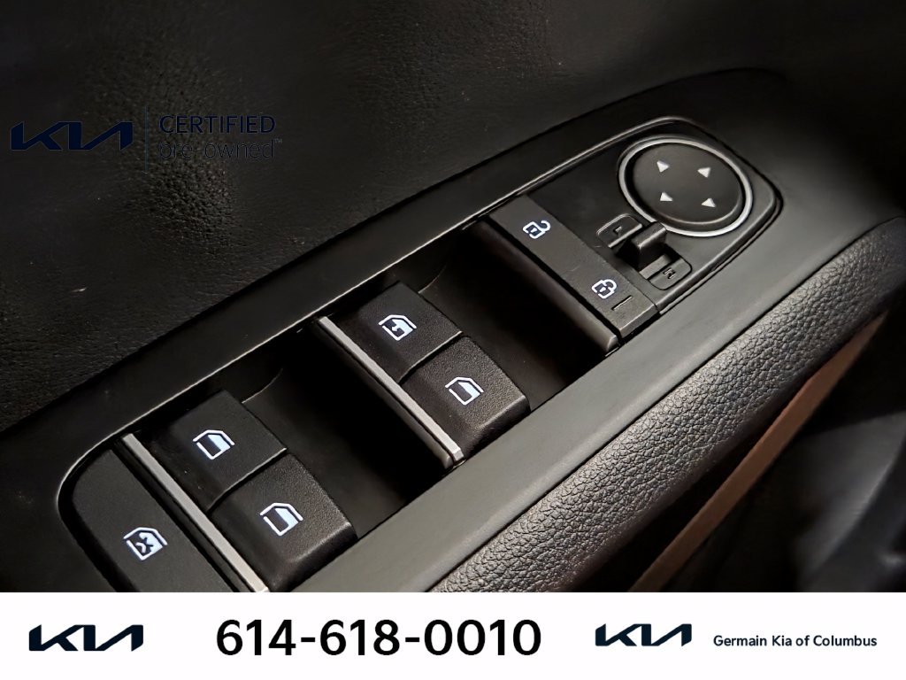 Certified 2025 Kia Soul LX w/ LX Technology Package FWD image 25