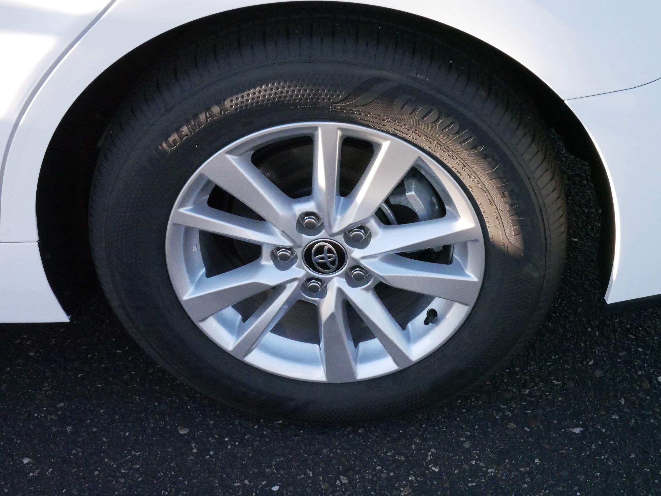 Used 2026 Toyota Camry LE FWD image 15
