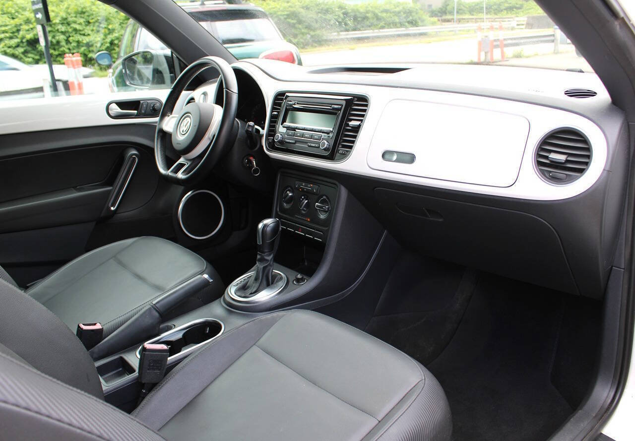 Used 2012 Volkswagen Beetle 2.5 FWD image 31