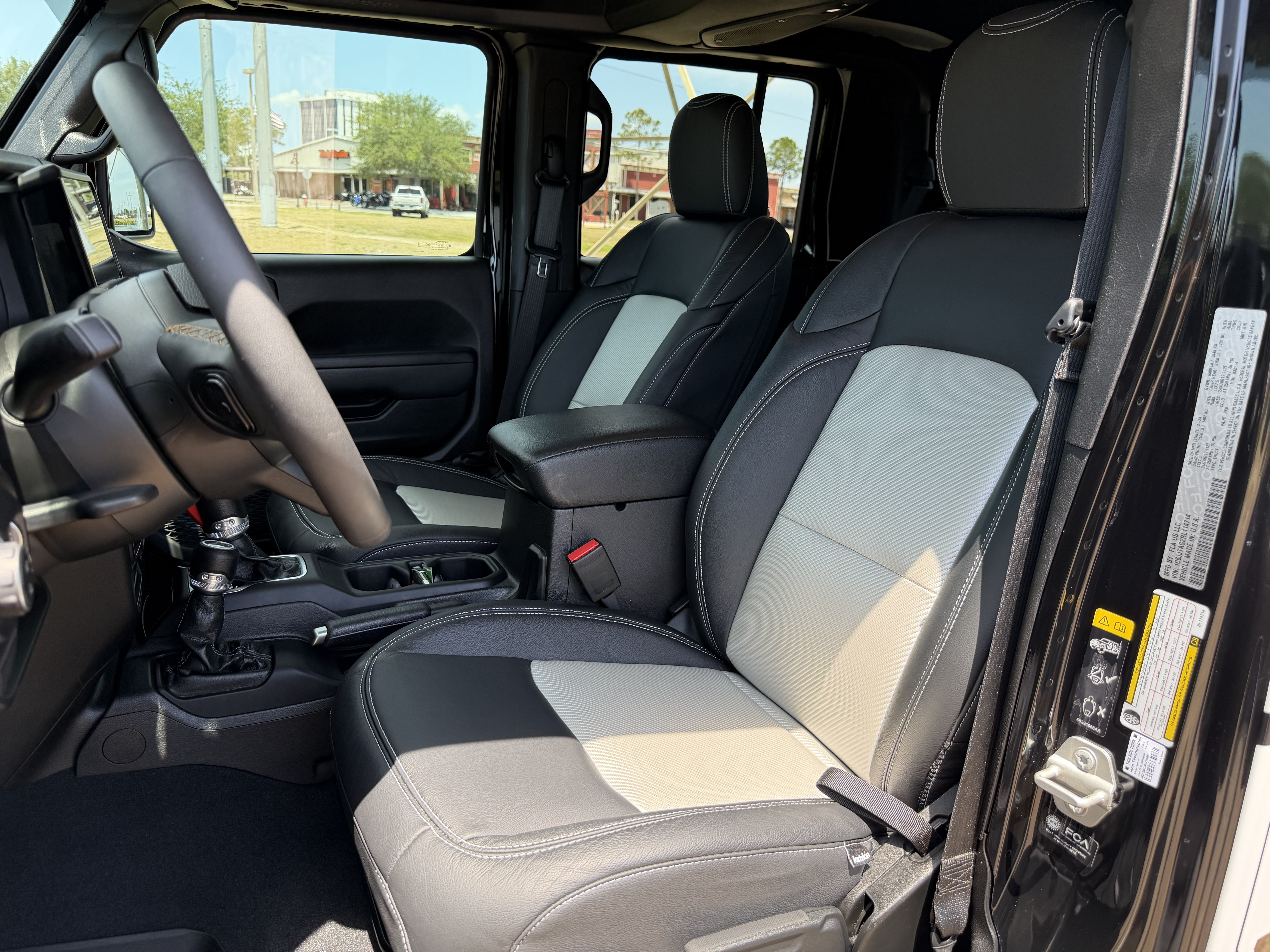 Used 2024 Jeep Gladiator Sport AWD/4WD image 28