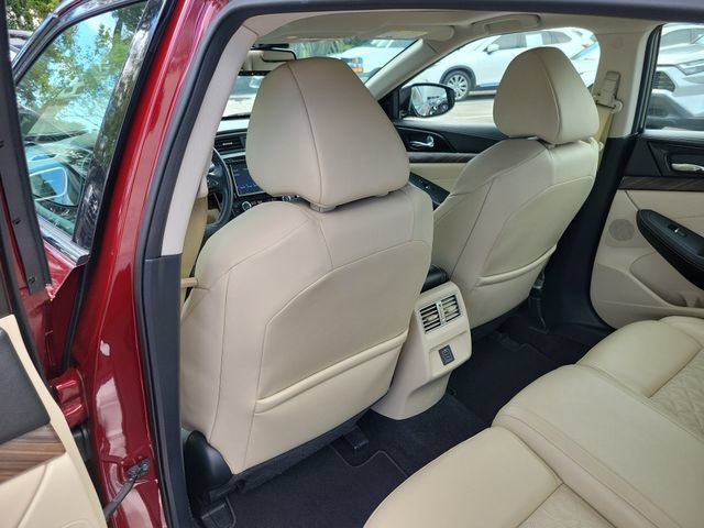 Used 2018 Nissan Maxima Platinum FWD image 13