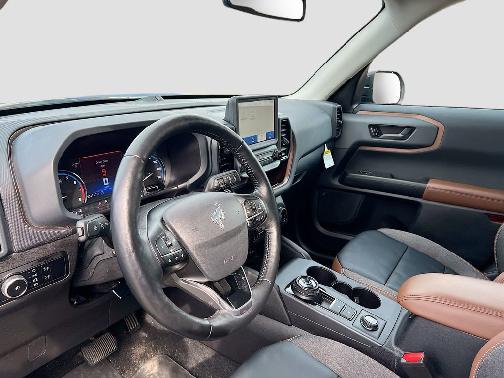Used 2023 Ford Bronco Sport Outer Banks w/ Tech Package AWD/4WD image 9