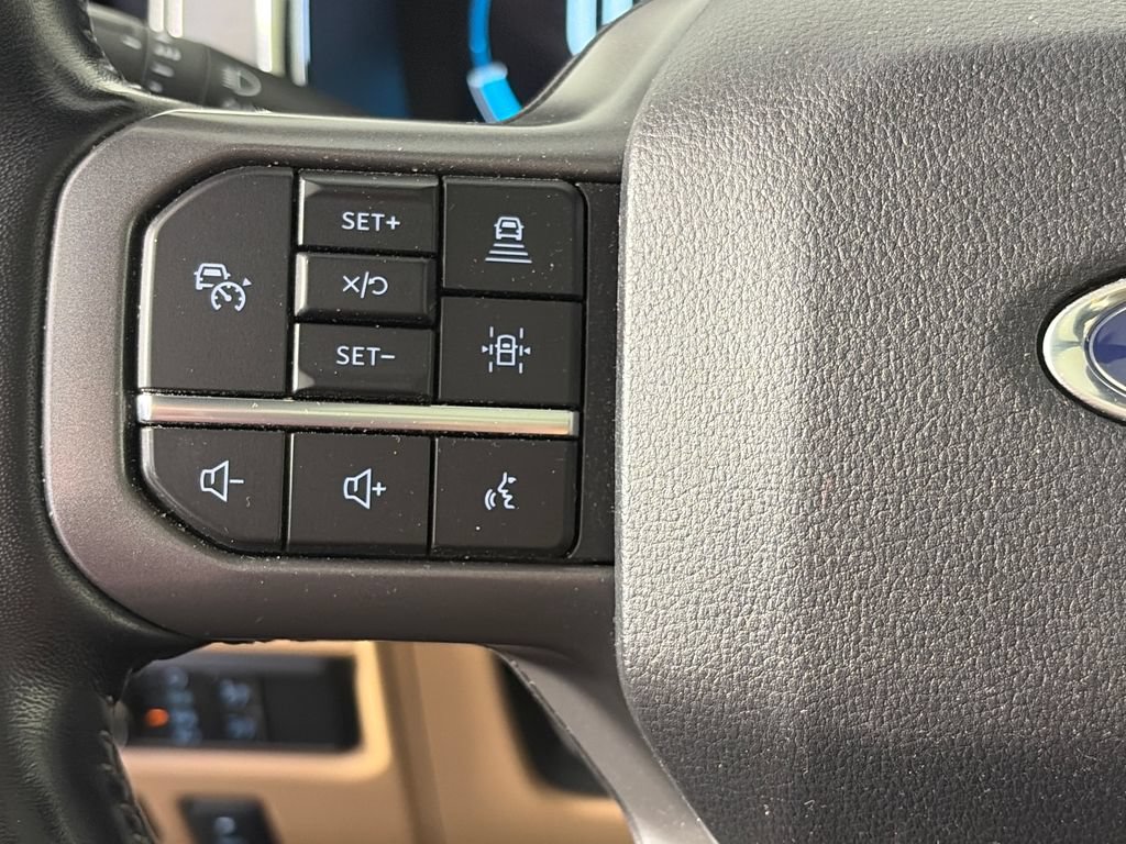 Used 2022 Ford F150 Lariat w/ Equipment Group 502A High AWD/4WD image 17
