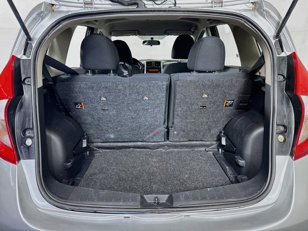 Used 2014 Nissan Versa Note SV FWD image 25
