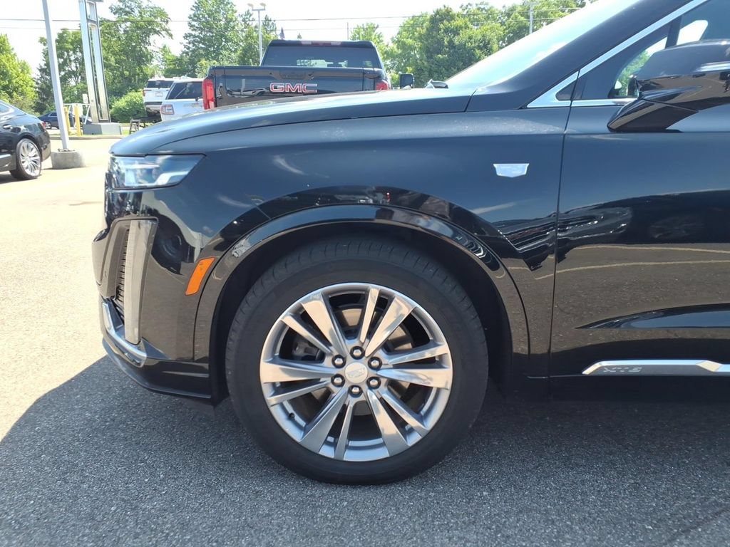 Used 2024 Cadillac XT6 Premium Luxury w/ LPO, Floor Liner Package FWD image 25
