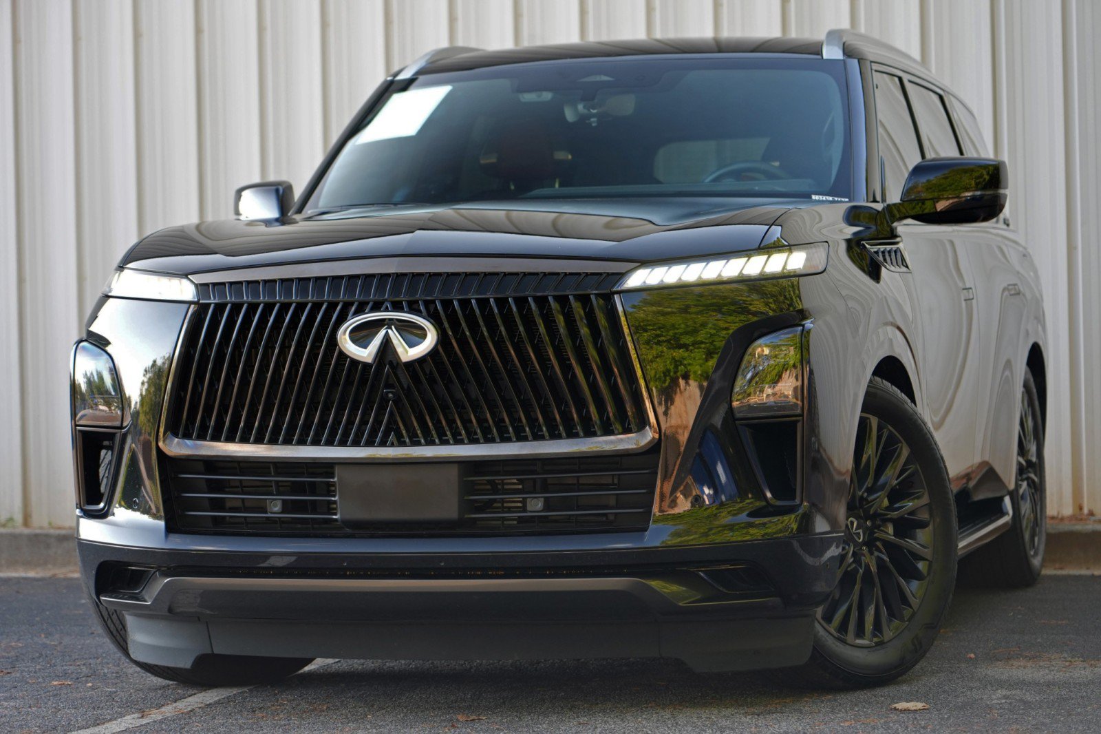 Used 2025 INFINITI QX80 Autograph AWD/4WD image 3