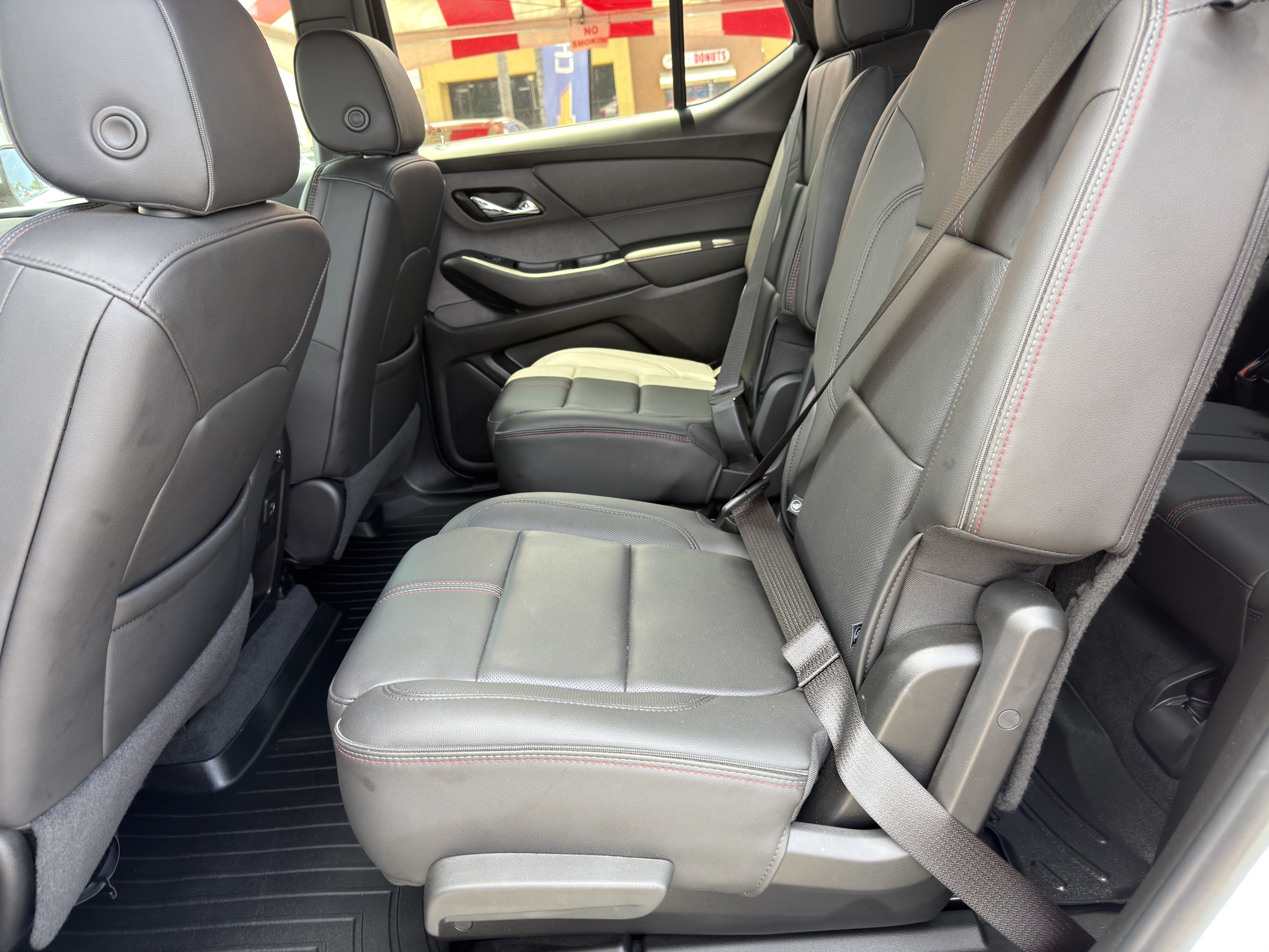Used 2023 Chevrolet Traverse RS AWD/4WD image 21