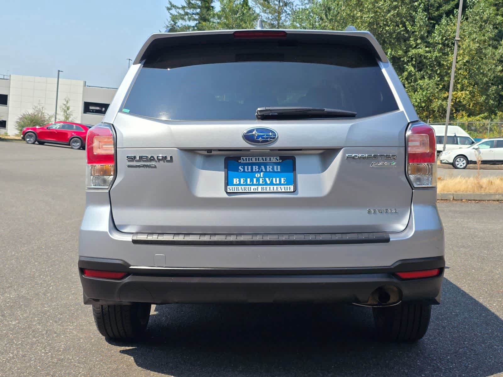 Used 2017 Subaru Forester 2.5i Premium AWD/4WD image 5
