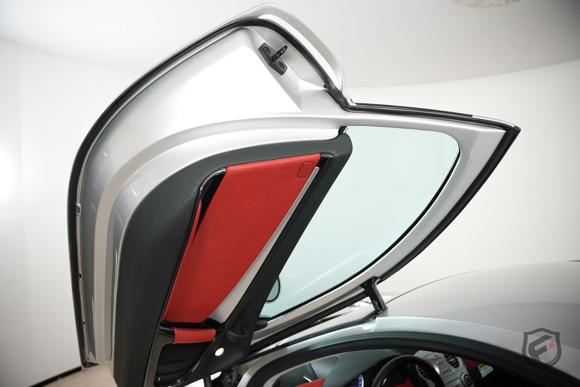 Used 2005 Mercedes-Benz SLR image 20