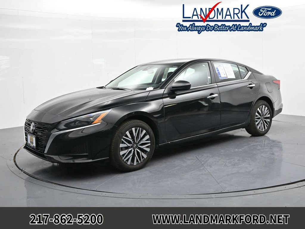 Used 2025 Nissan Altima 2.5 SV image 1