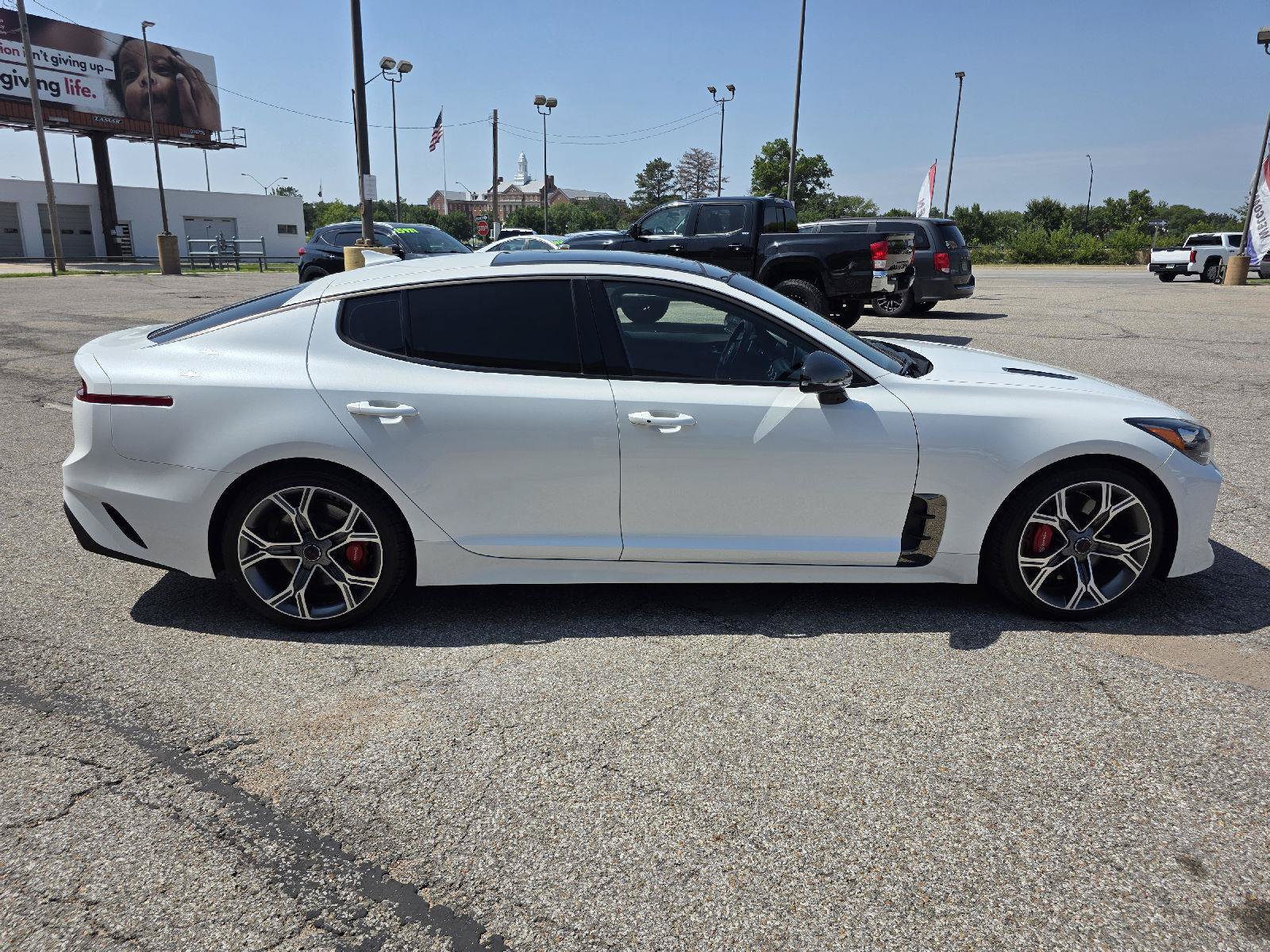 Used 2021 Kia Stinger GT2 RWD image 4