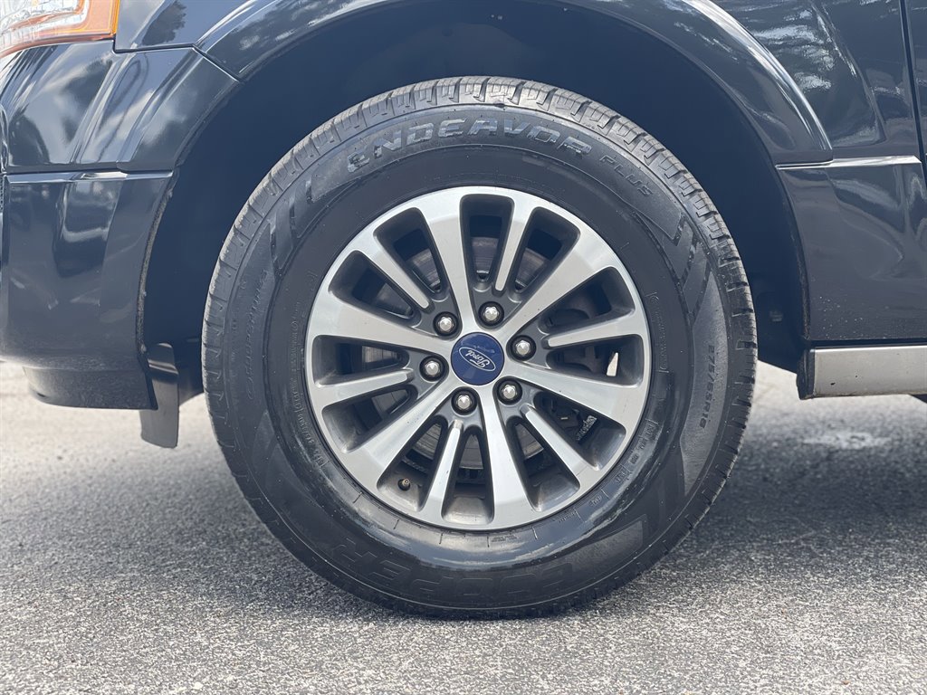 Used 2015 Ford Expedition Platinum AWD/4WD image 37