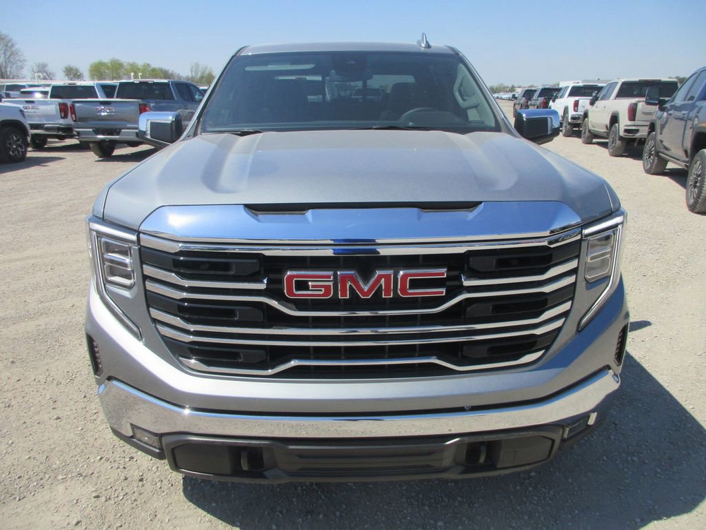 New 2026 GMC Sierra 1500 SLT image 10