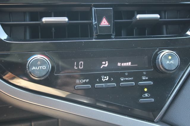 Used 2021 Toyota Camry SE AWD/4WD image 8