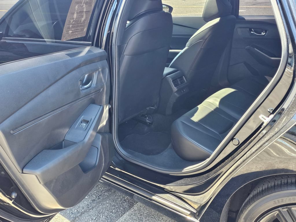 Used 2025 Honda Accord Sport image 9