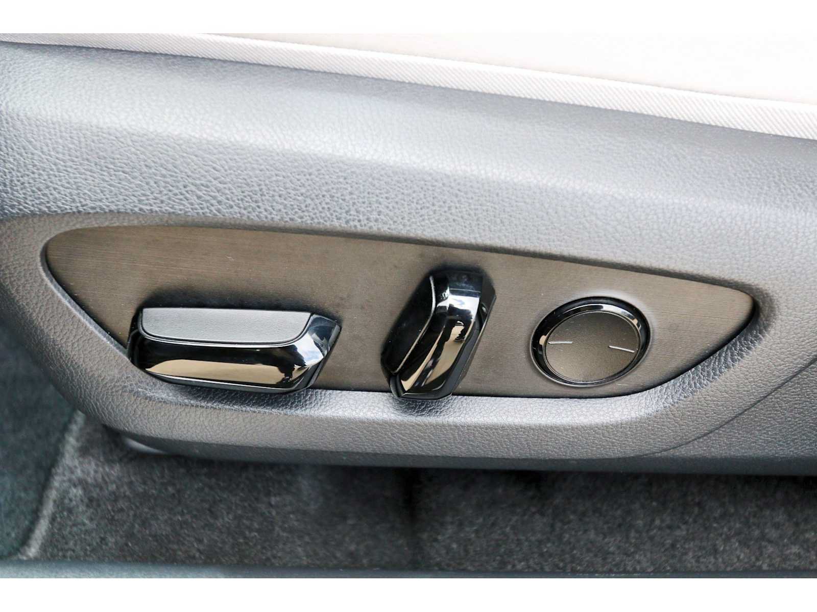 Used 2025 Lexus RX 350 Premium Plus w/ Accessory Package (Z1) FWD image 27