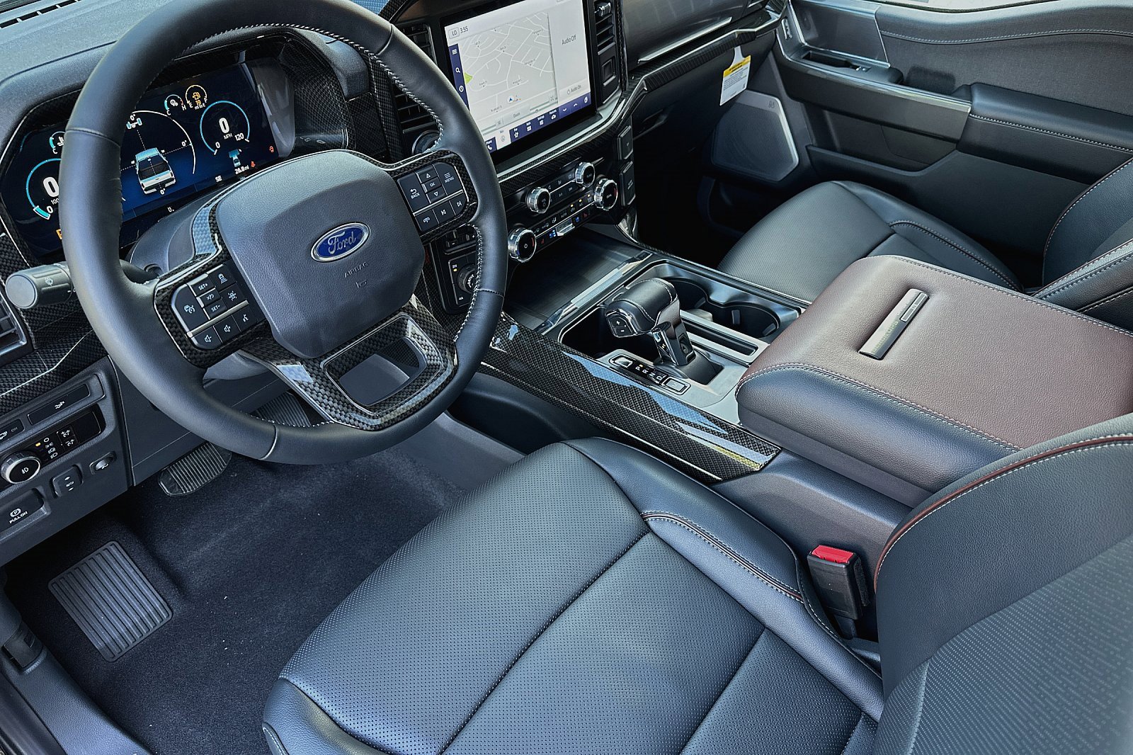 New 2023 Ford F150 Lariat w/ Equipment Group 502A High image 7