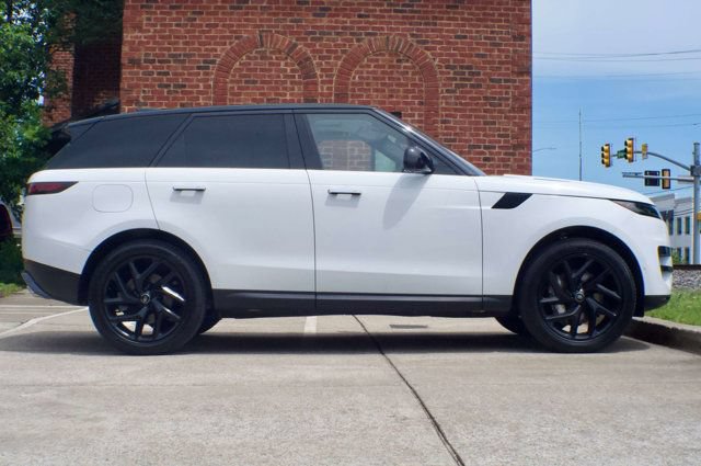 Used 2023 Land Rover Range Rover Sport SE AWD/4WD image 4