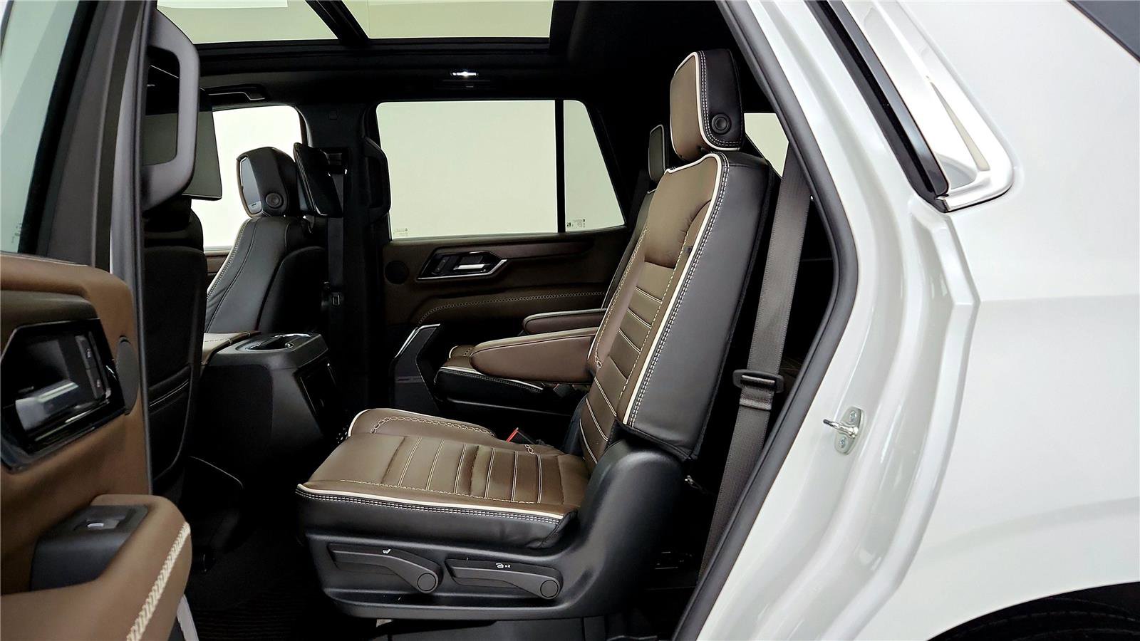 Used 2025 GMC Yukon Denali Ultimate image 19