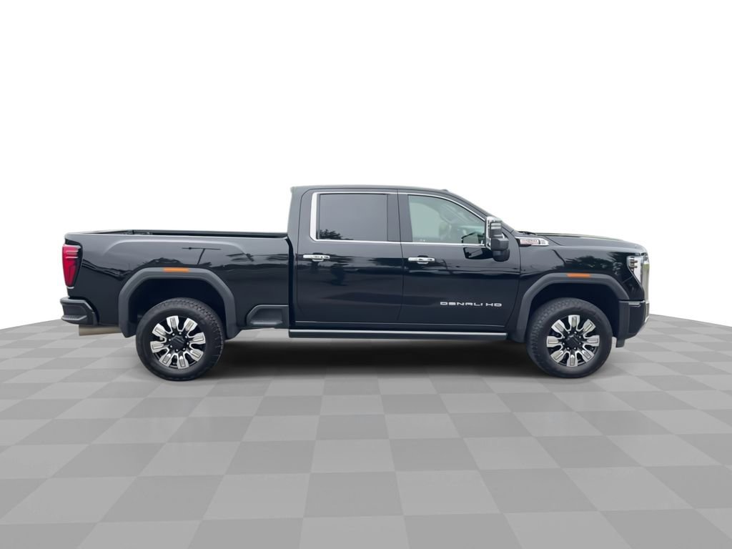 Used 2024 GMC Sierra 3500 Denali w/ Denali Reserve Package AWD/4WD image 9